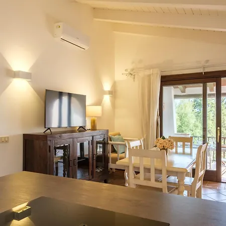 Poltu Qualtu 2 Min Vista Mare E Piscina Apartamento